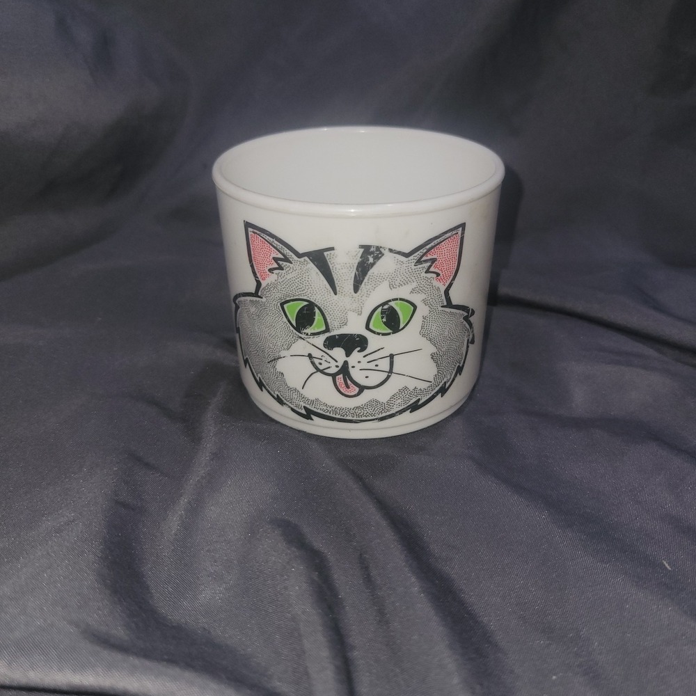 Vintage Alluring Whirley Industries Cartoon Cat Plastic Mug Cup For a Collector